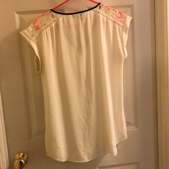 Silky zip front tee - Picture 3 of 3